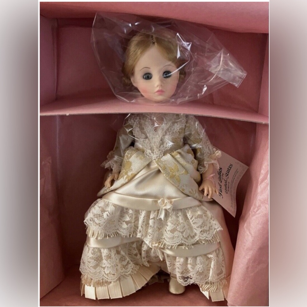 Madame Alexander First Ladies Series lV New In Box Lucy Webb Hayes